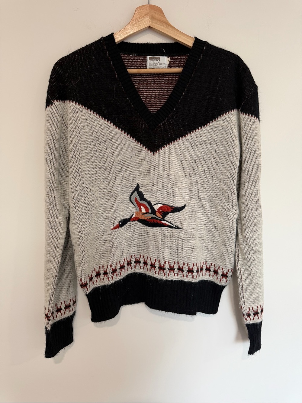 V-Neck mallard duck Duck Sweater - vintage fisherman women’s L